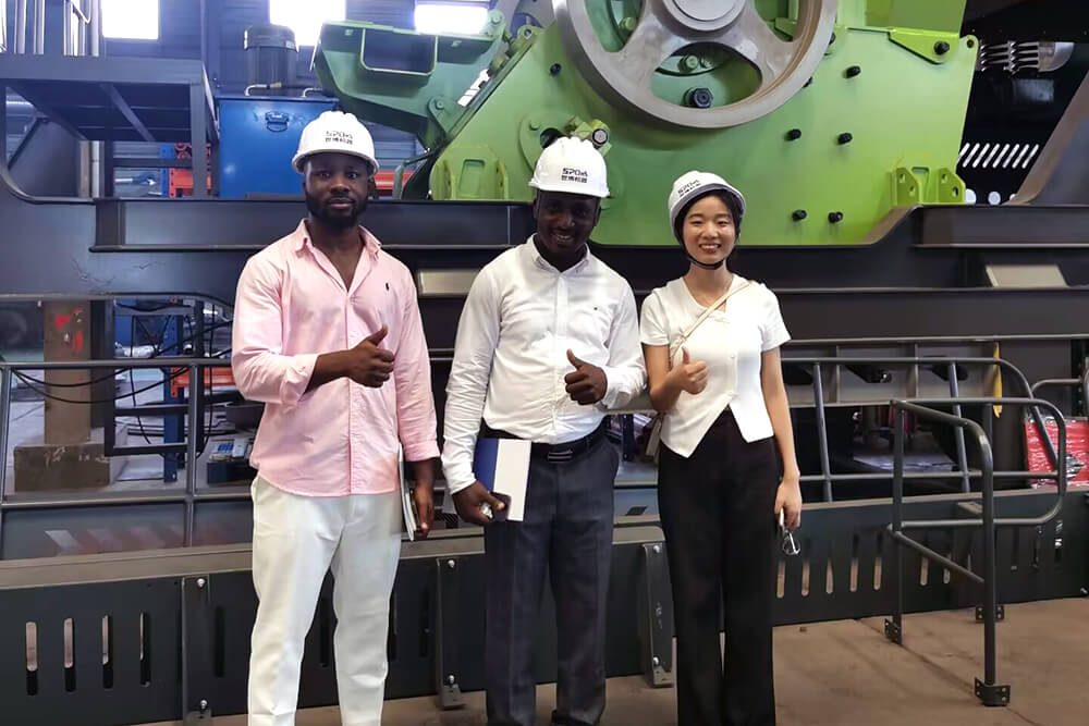 African customers from Cote d'Ivoire intends to purchase 350tph crusher plant