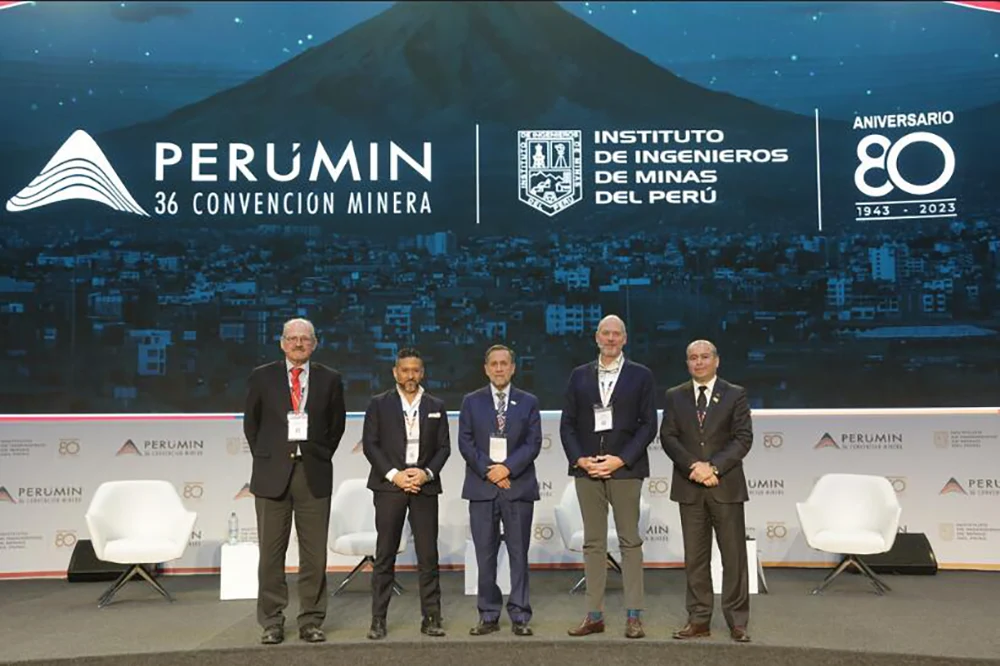 Reseña de la exposición de Perú: wocatspom's Highlights en PERUMIN