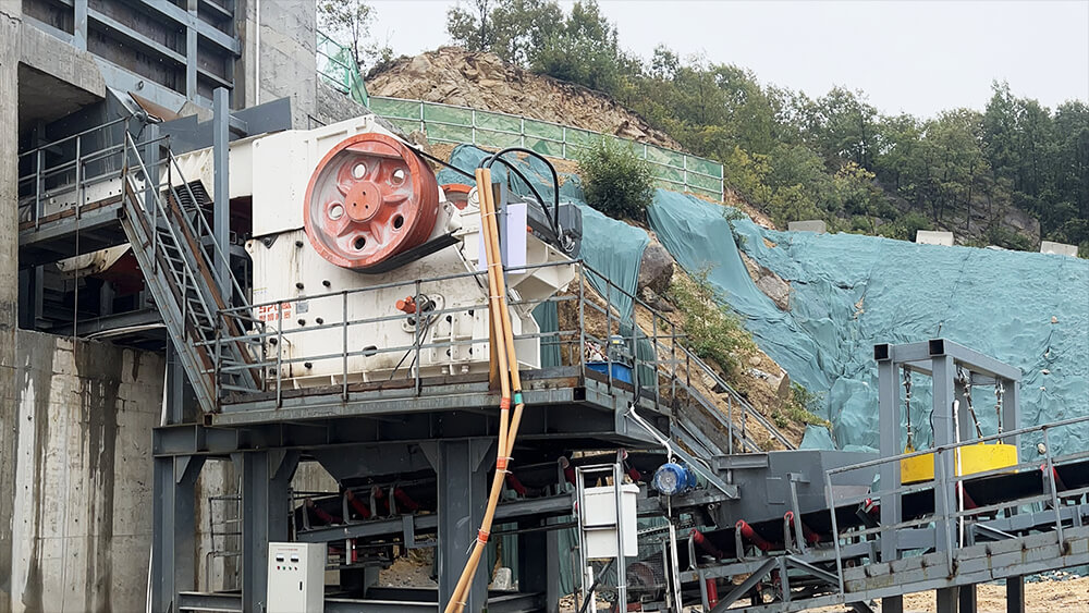 300-350tph Granite Crushing Production Line